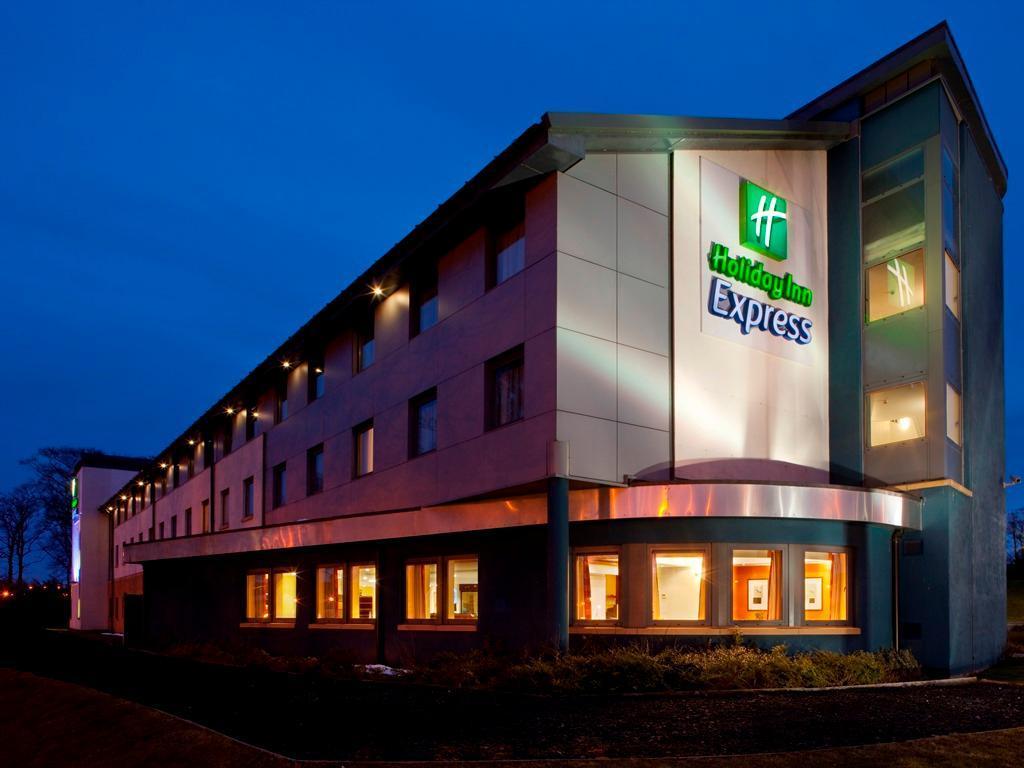 Holiday Inn Express Dunfermline By Ihg Exterior foto